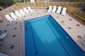 YalaRent Afarsemon Complex with pool - For Families